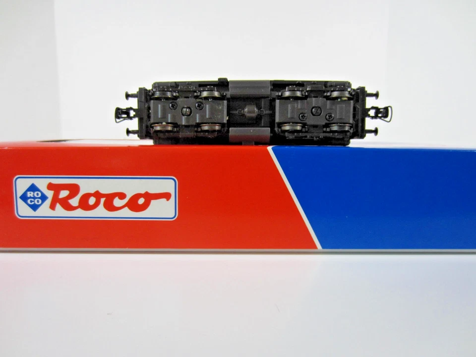 Roco 43648 Deutsche Bahn Class V 100 Diesel-Hydraulic Locomotive - Image 4 of 4