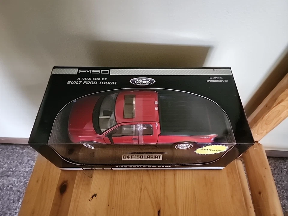 Ford F150 Lariat Red Pickup Truck 04 Model 1:18 by Beanstalk Diecast - Image 4 of 4