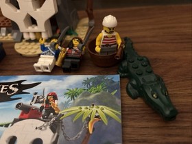 LEGO Pirates: Treasure Island (70411), 98% complete set with instruction book
