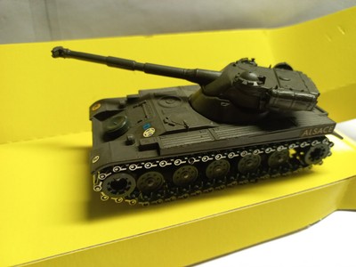 Solido 1/50, char AMX 13, Armée Française, 2e Division