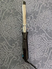 studio 35 curling iron black, slim barrel very good condition used 