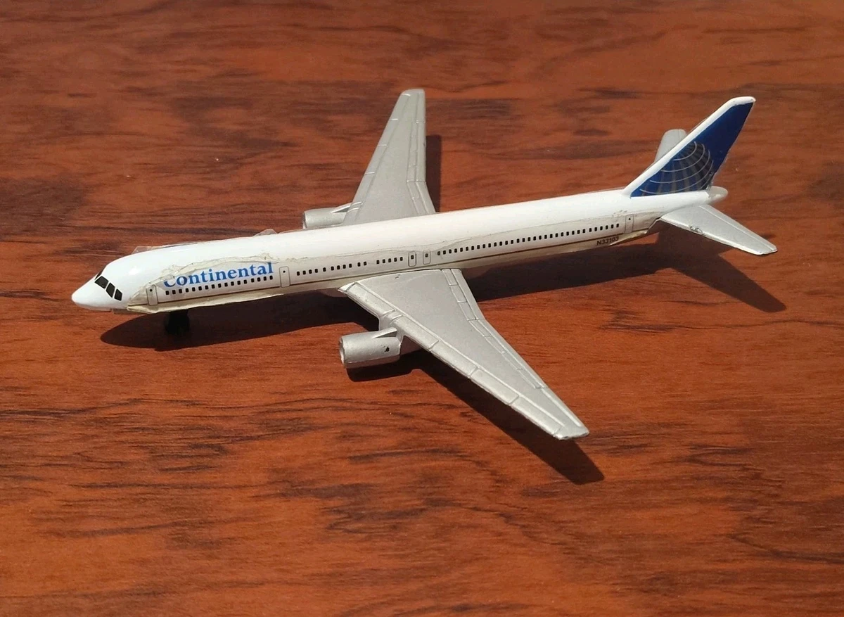 Diecast Aircraft & Spacecraft RealToy Boeing 757 Aircraft Family