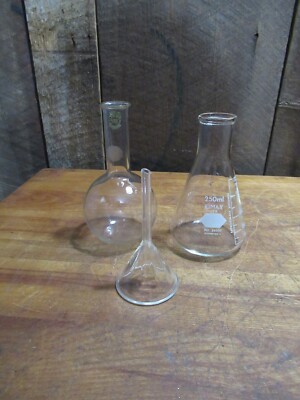 3 Pcs. - PYREX Chemistry Beakers and Glass Funnel