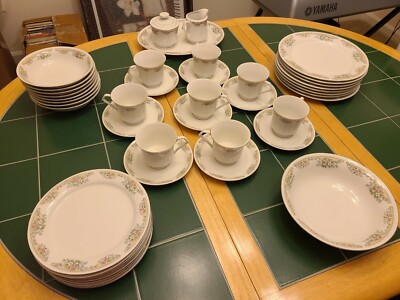 Fine China Set For 8 (44 pcs) FREE SHIPPING!