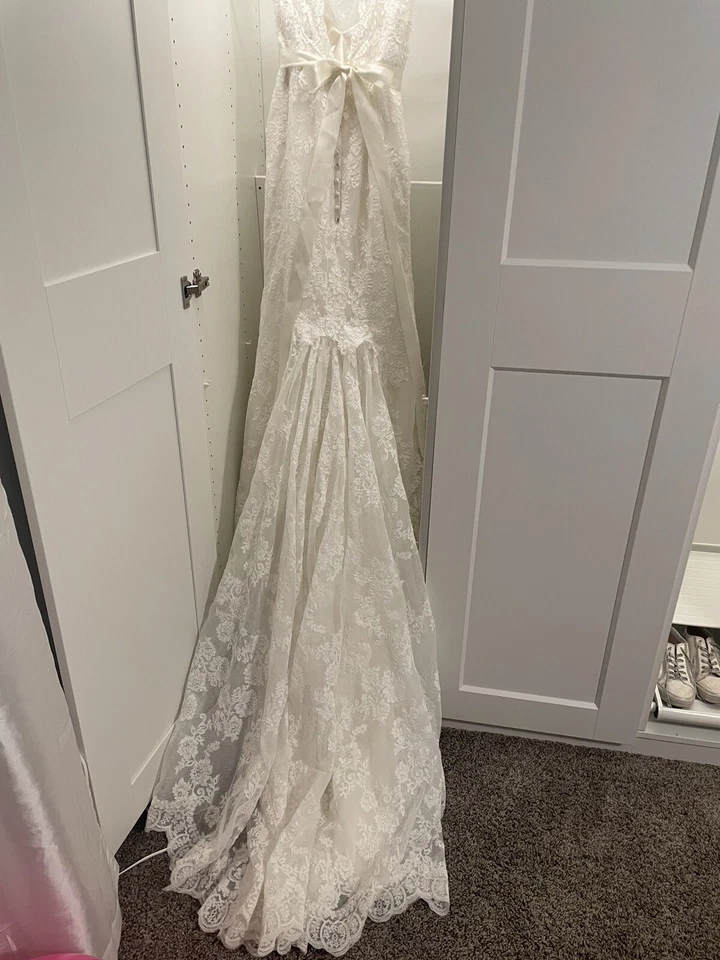 Allure 浪漫蕾丝婚纱改装 2 码华丽! 象牙色 — 第 4/4 张图片