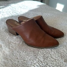 Universal Thread Women's 7.5 Pointed Toe Heeled Mule Clog Cognac Brown Slip On