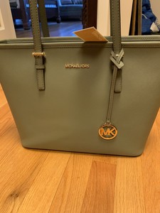 Bolsa Michael Kors Verde Militar Outlet Shop, UP TO 56% OFF |  www.bravoplaya.com