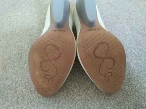 Ladies Clarks Shoes size 6d - Picture 9 of 10