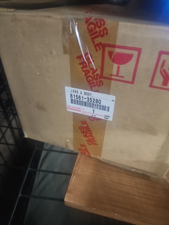 Conjunto de luz trasera del lado del conductor Toyota 4runner original OEM 2003-2005 Foto 3 de 3