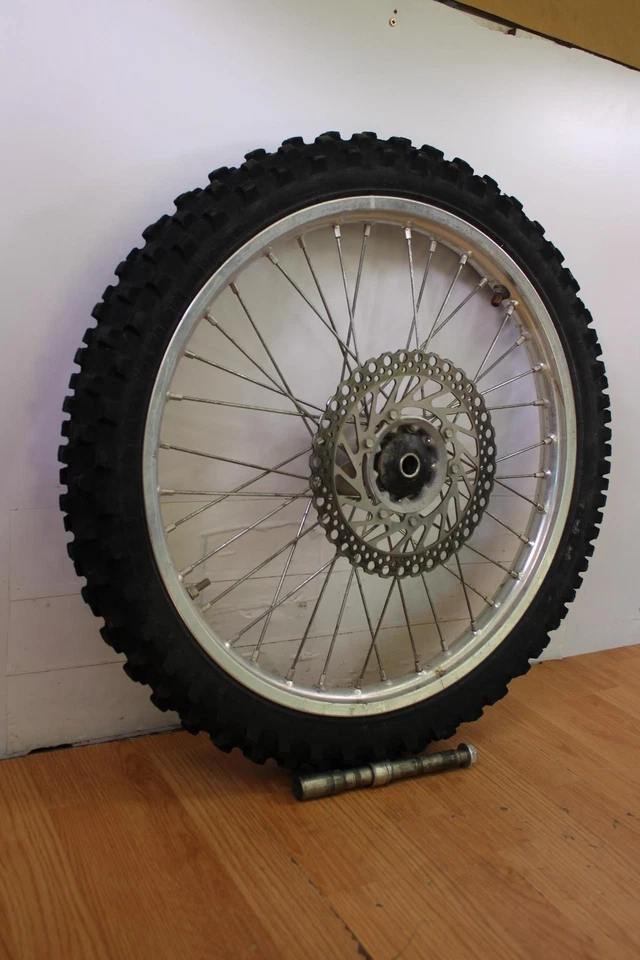 Honda CRF 250R 2008 montaje de rueda delantera Foto 2 de 4