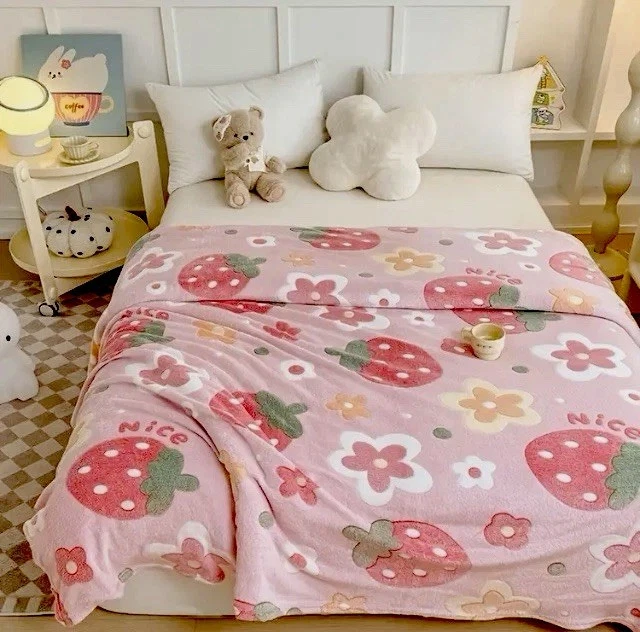 NEW Cute Girls, Teens 🍓PINK STRAWBERRY THROW BLANKET SUPERSOFT 120x200cm New - Image 3 of 3