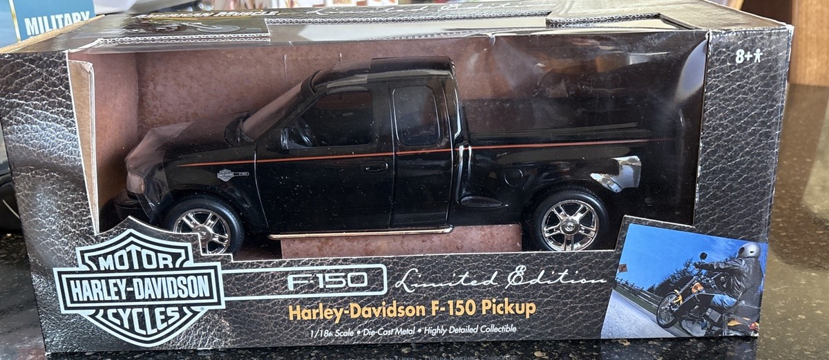 ERTL AMERICAN MUSCLE 2000 HARLEY DAVIDSON FORD F150 LIMITED ED 1