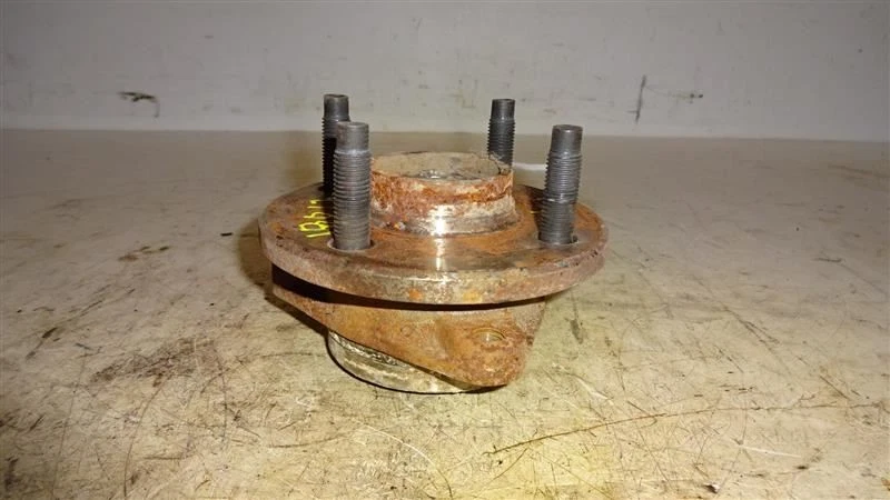 Front Hub 4 Lug Without ABS Fits 03-07 Saturn Ion 646649 Foto 2 de 4