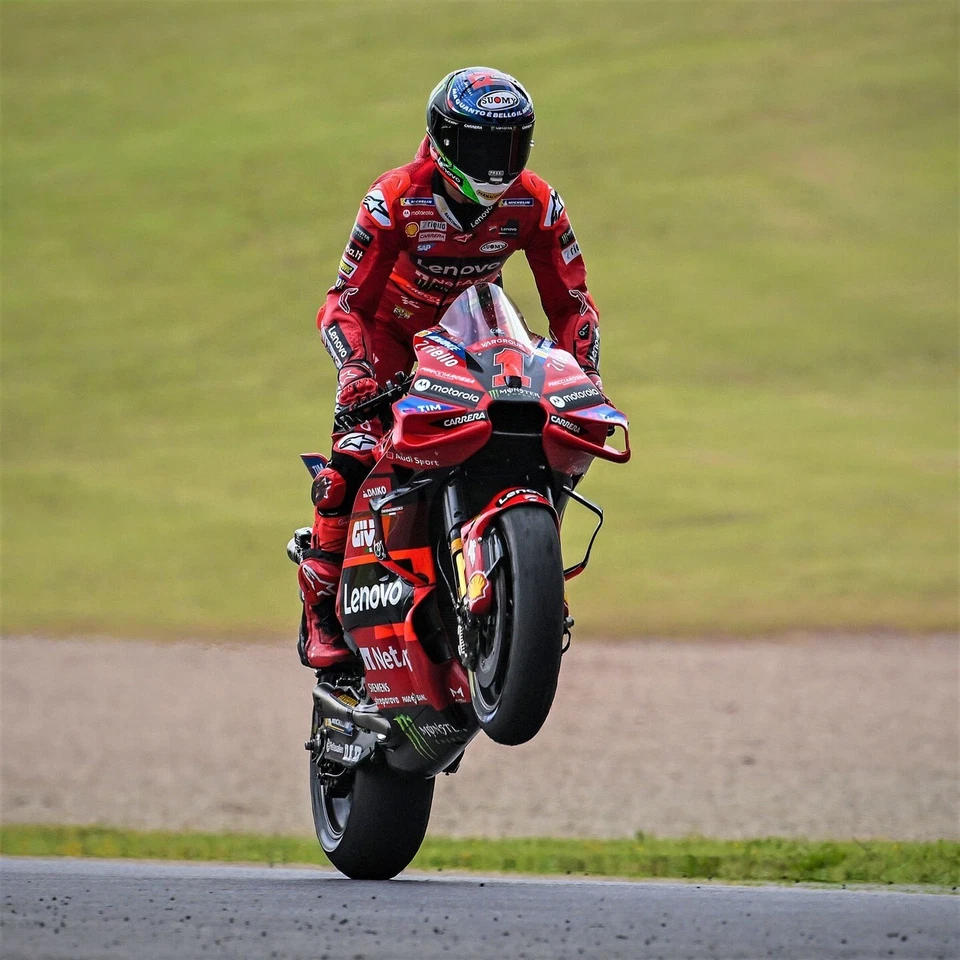 Neumático Michelin Anakee Wild 130/80-18 KTM LC4 640 E 1999-2006 Foto 3 de 4