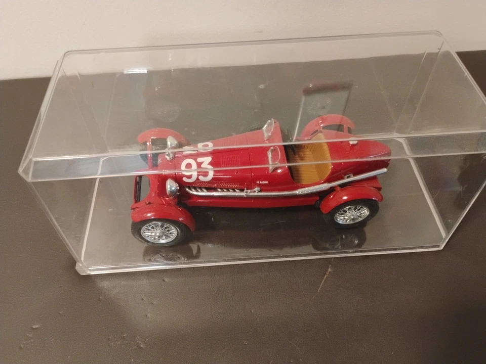 BURAGO 1:18 Diecast 1931 Alfa Romeo 8C 2300 Monza - Modelo de coche de colección Foto 2 de 4