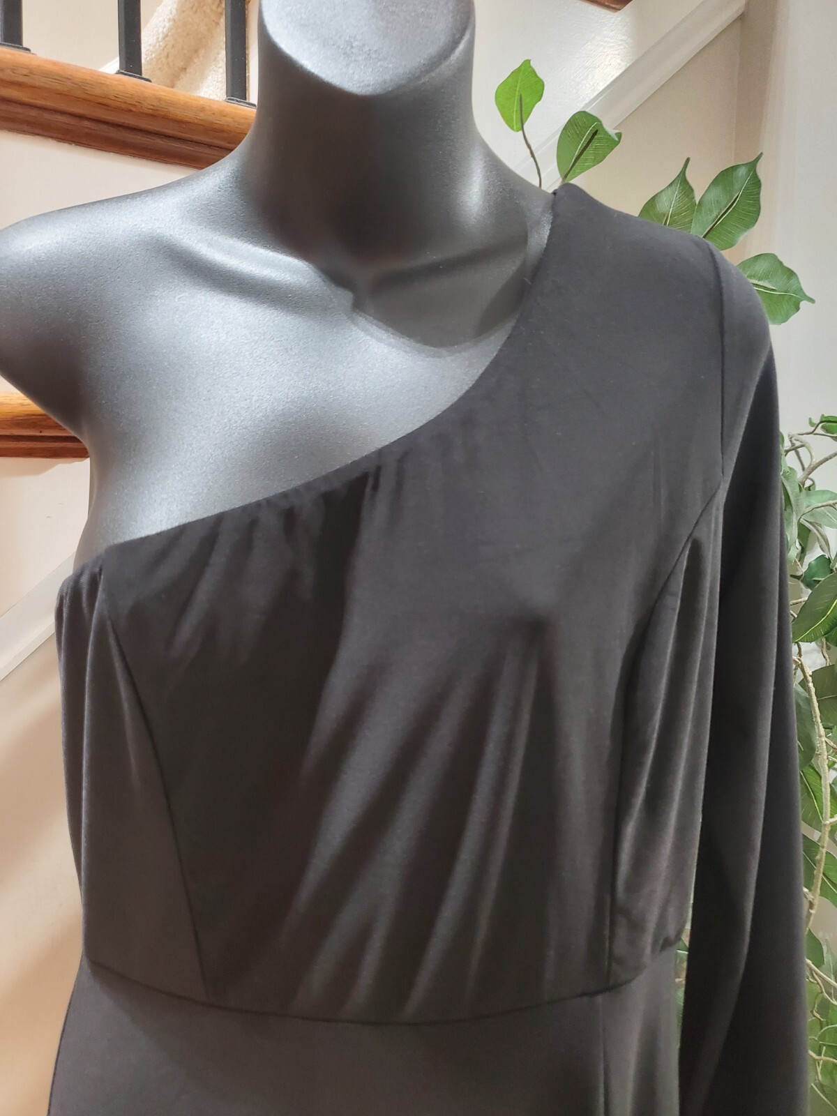 Venus Women's Black Solid Polyester One Shoulder … - image 8