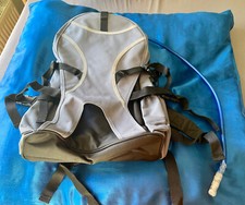 Rucksack für Inlineskates mit integrierten Trinkbeutel