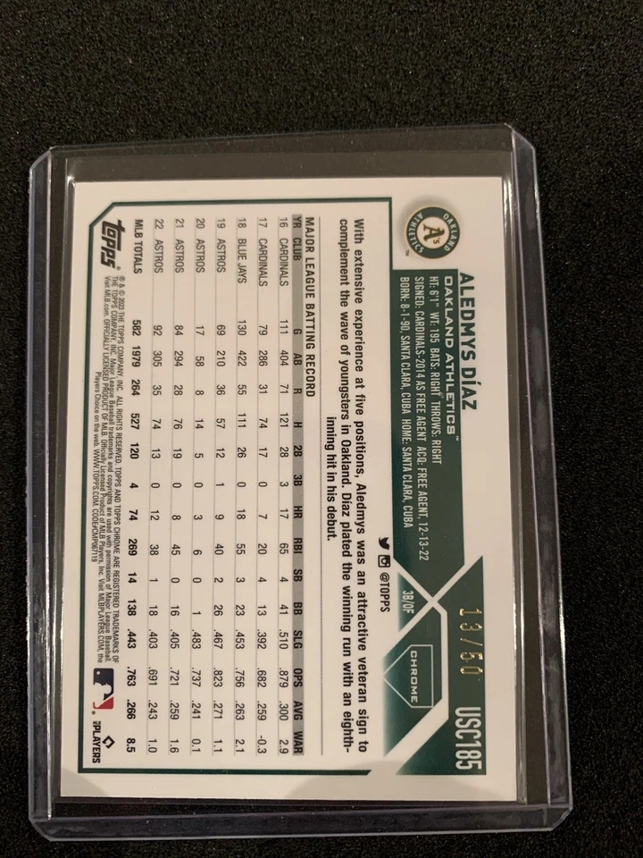 Mini diamantes dorados Aledmys Díaz Athletics 13/50 USC185 2023 Topps actualización cromada Foto 2 de 2