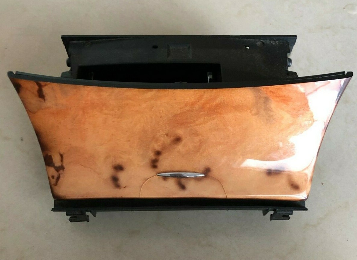 0309 W211 MERCEDES E320 E350 E550 CENTER CONSOLE W ASHTRAY ASH TRAY