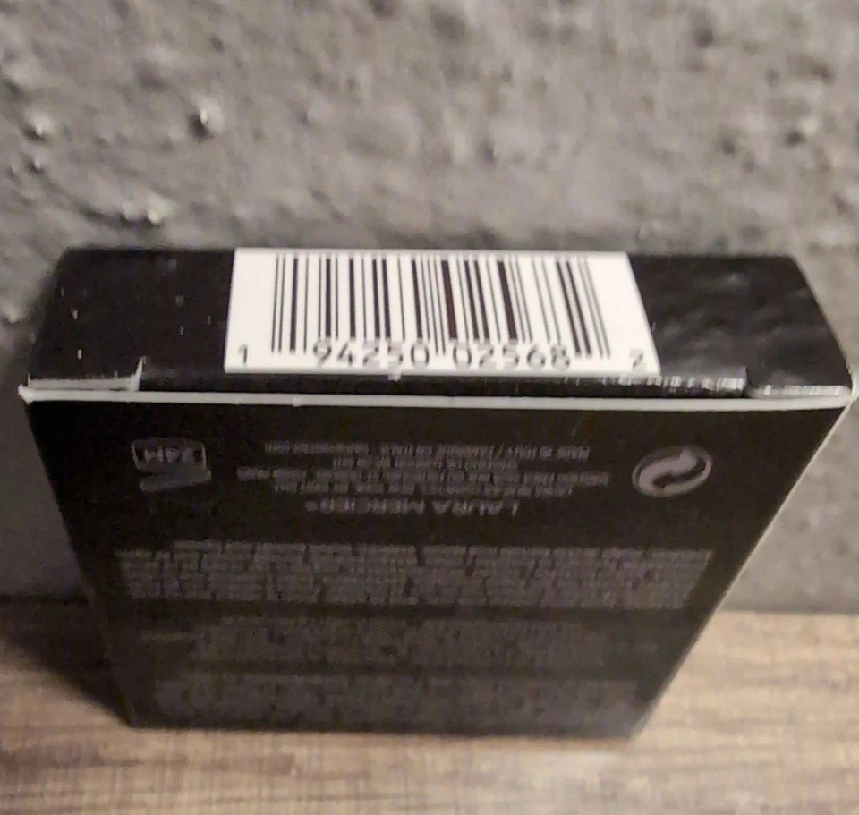 Laura Mercier Highlighting Powder Rose Glow - Image 3 of 4