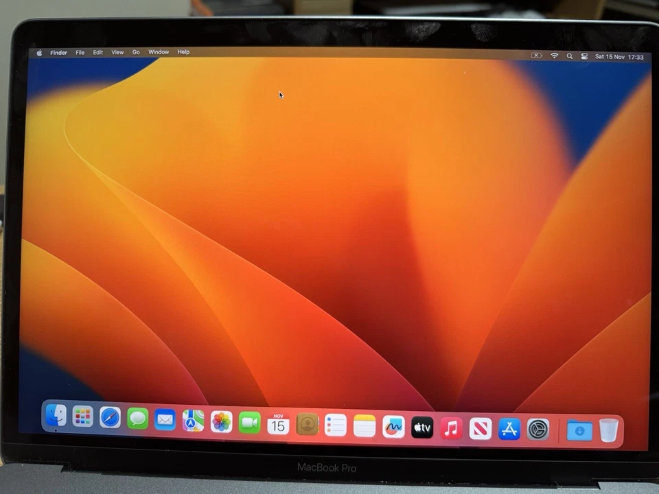 Apple MacBook Pro A1708 i5 2.3ghz CPU, 8GB Ram, 256GB SSD - Image 2 of 3