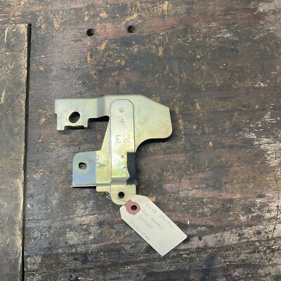 06-08 Infiniti G35 M35 EGI Harness Bracket 24136-CF000