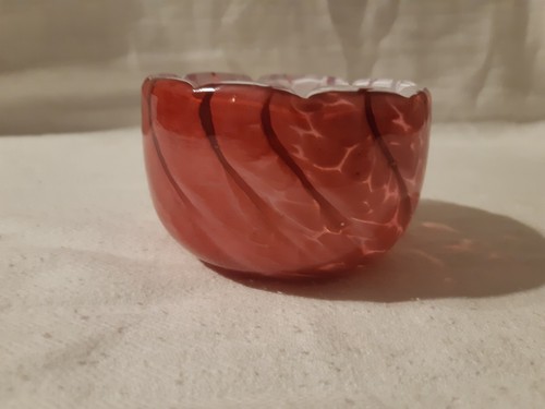 Mtarfa Glass Dish Bowl Pink And White Swirl With Sticker And Marked On Base - Picture 3 of 8
