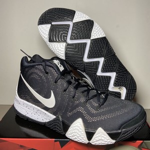 kyrie 11 black
