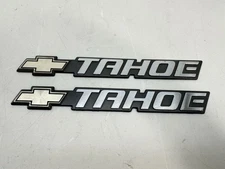 00 01 02 Chevrolet Tahoe Door Liftgate Tailgate 2pc Emblem Bowtie **PAIR**