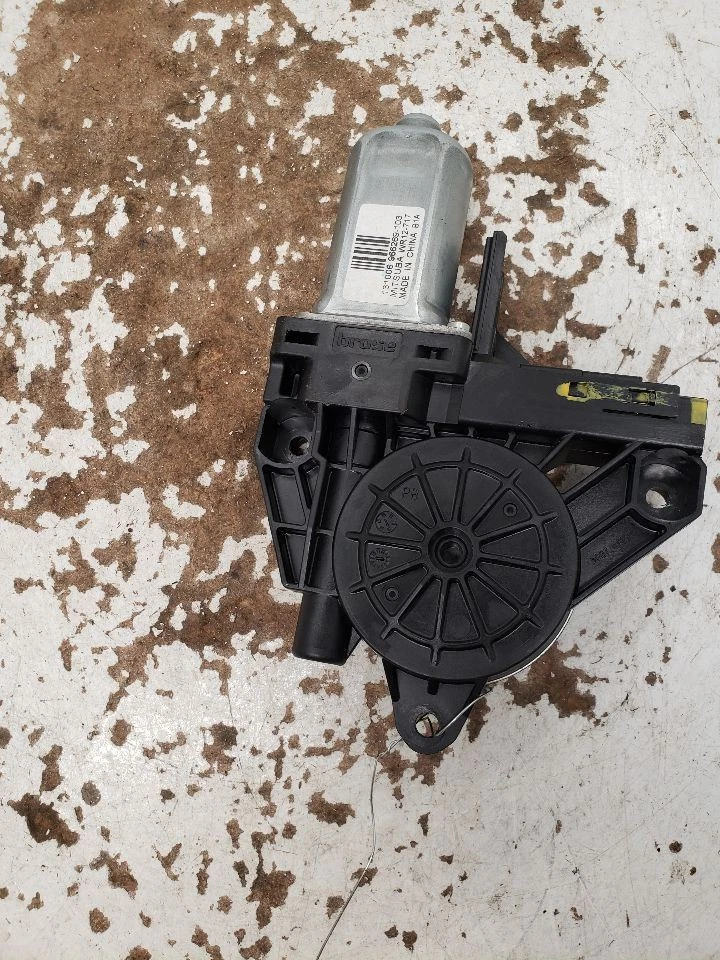 Motor de ventana eléctrica para pasajeros delantero compatible con 07-16 VOLVO SERIE 80 1415067 Foto 2 de 4