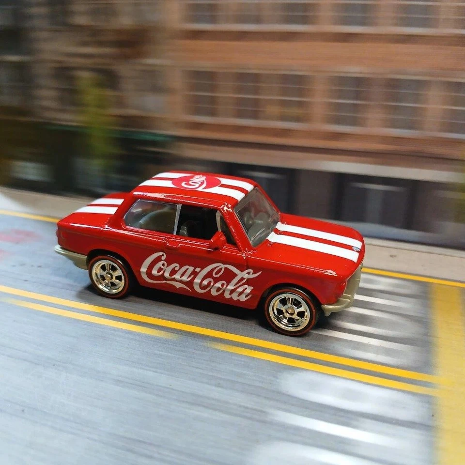 Matchbox 1969 BMW 2002 Red COCA COLA (WANGSTAR CUSTOM) Limited REAL RIDERS - Image 4 of 4