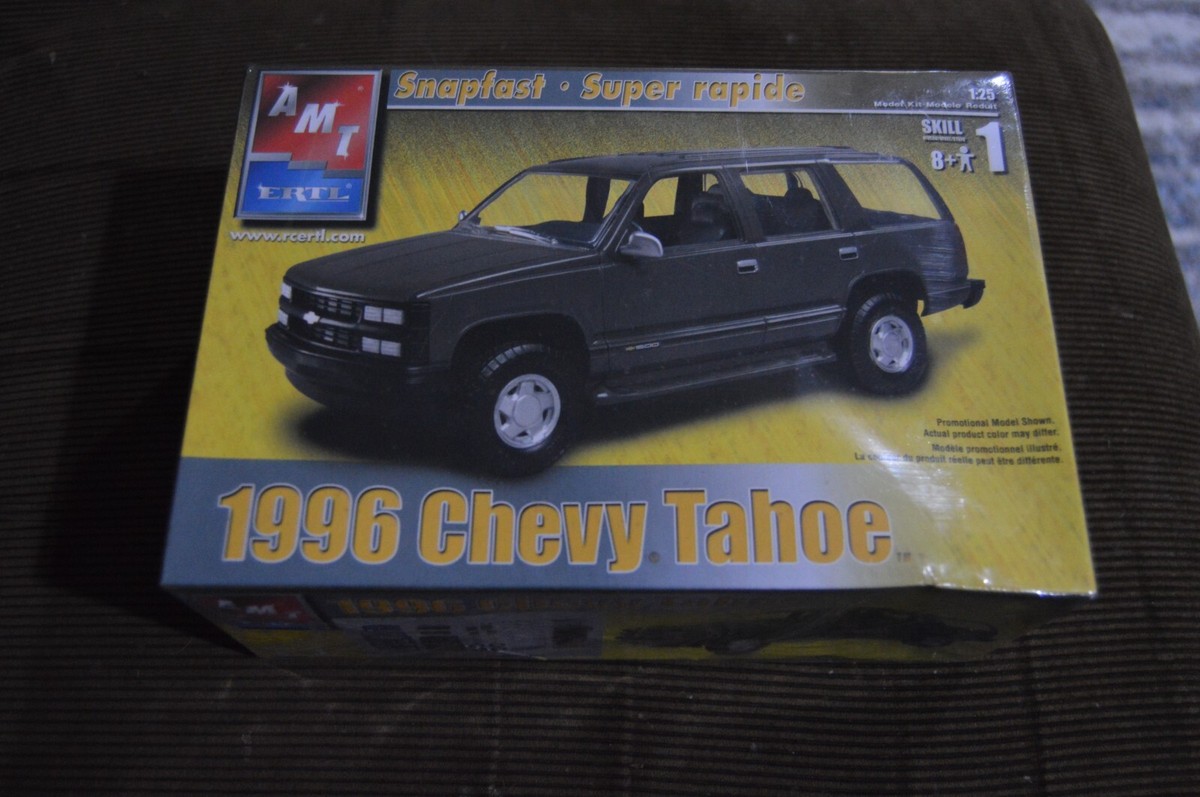 AMT ERTL 1996 CHEVY TAHOE SNAPFAST 