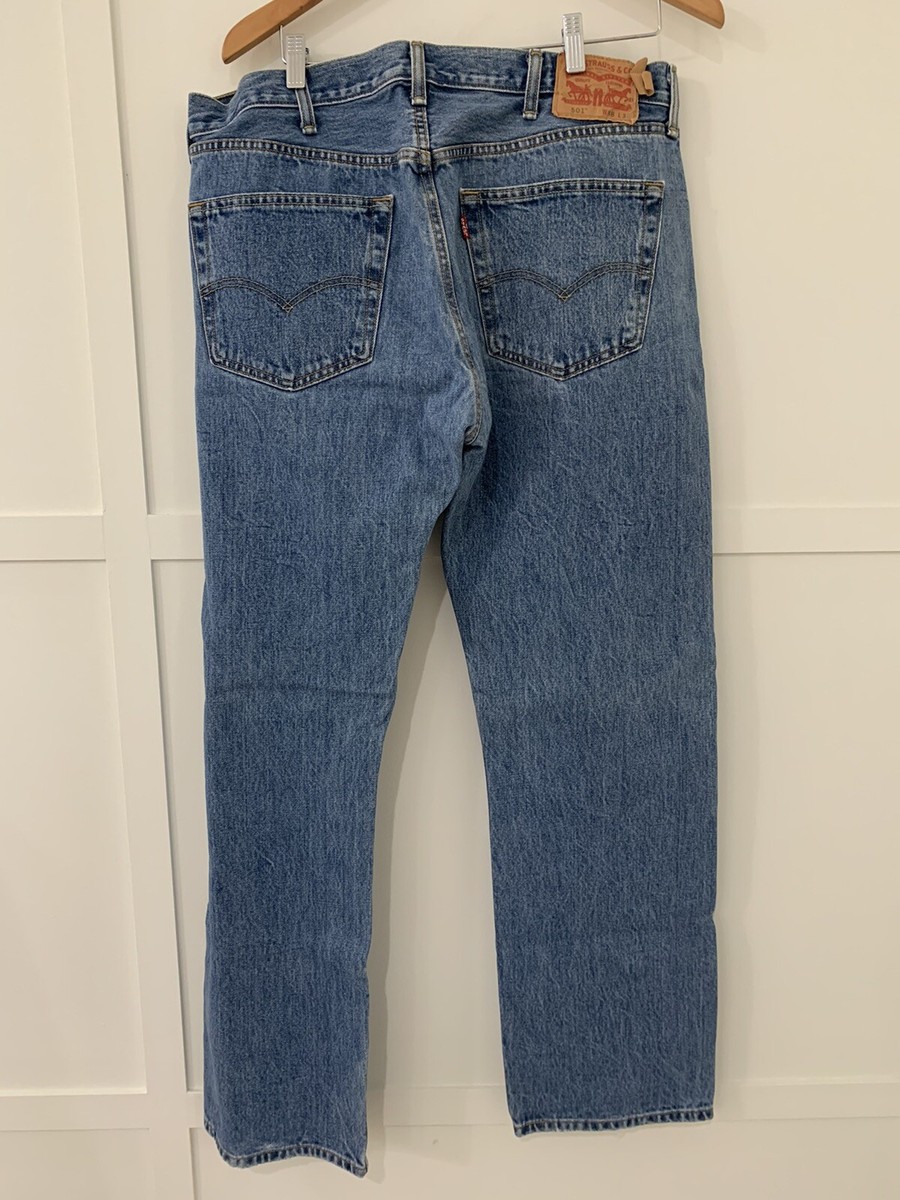 90’s Levi’s 501 made in USA 38/30 ミント Vintage 90s Levis 501 Light Wash Denim Jeans made in USA