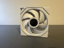 *FAN ONLY* Lian Li UNI FAN Tl LCD 140mm Case Fan - White  (1-Pack)