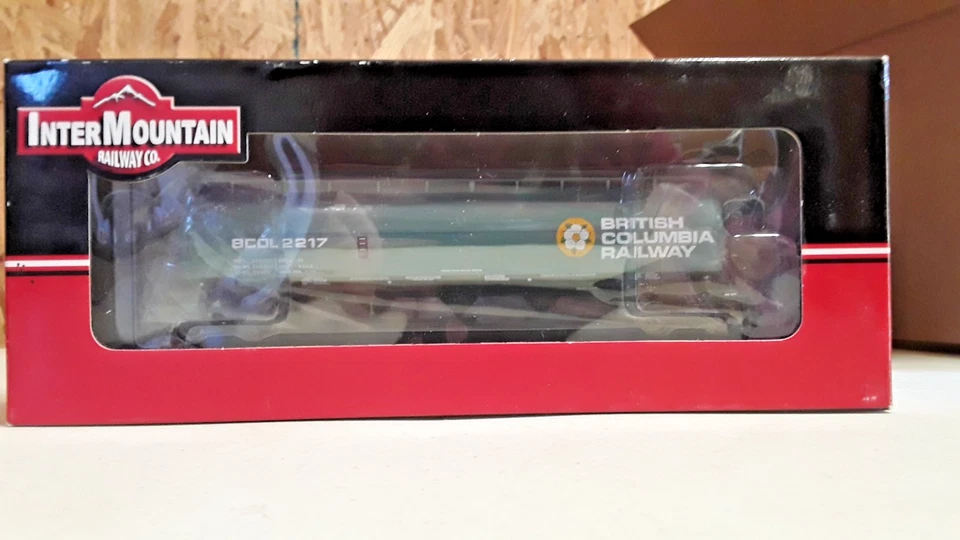 InterMountain HO Procor Pressure Flow Hopper British Columbia Car # 2217 (AA-283 - Image 3 of 4