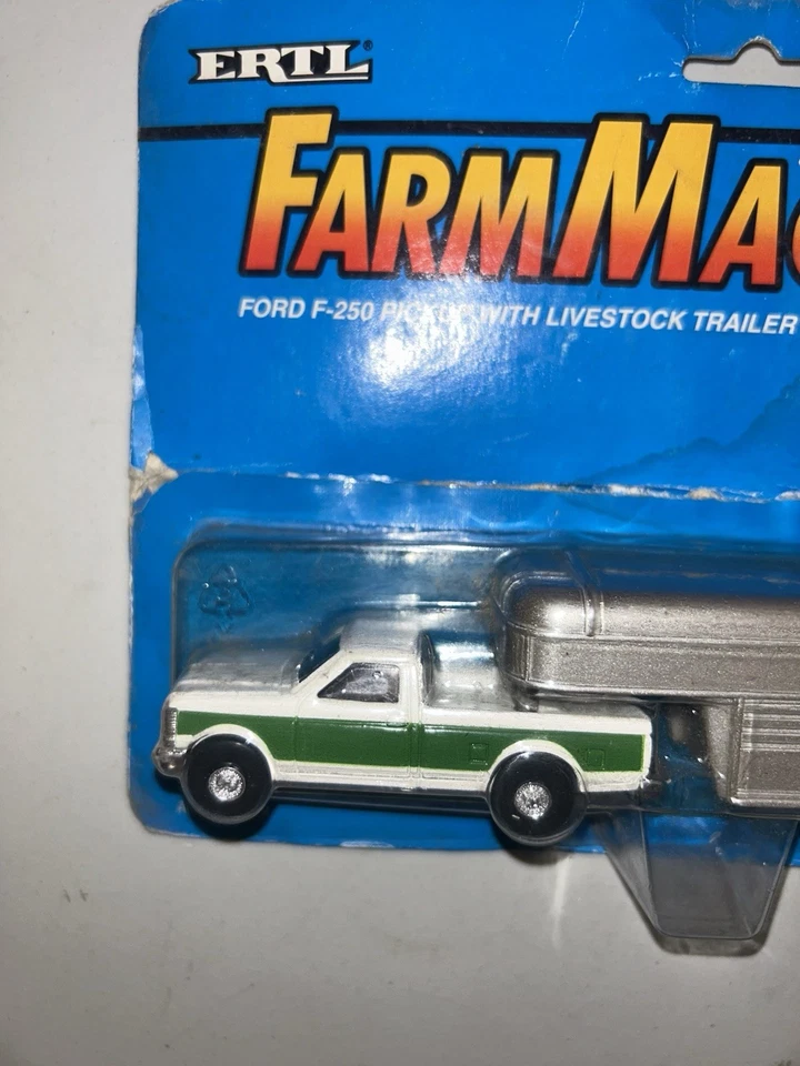 1992 Ford F250 truck livestock trailer ERTL 1/64 NIP diecast Farm Machines B6 Z - Image 2 of 4