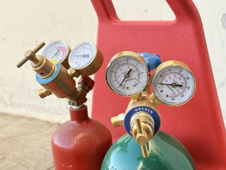 Medidor regulador de oxígeno y acetileno de latón macizo apto para antorcha de soldadura de gas tipo Victor Foto 4 de 4