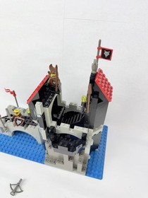 LEGO 6075 Wolfpack Tower Castle Vintage 1992 w/ 2 Minifigures Incomplete