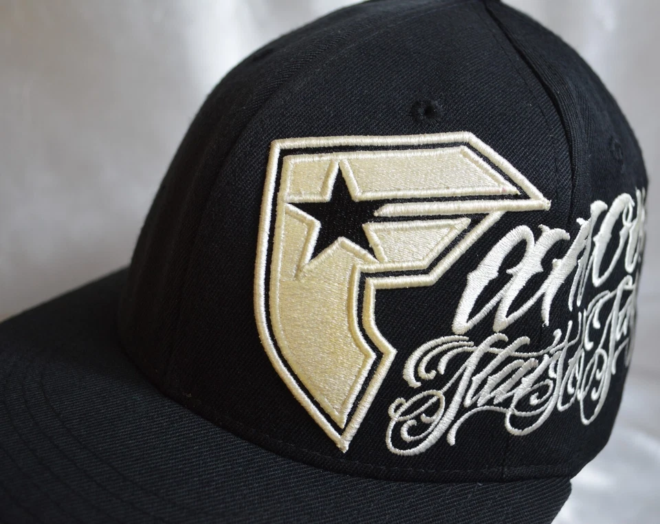 Famous Stars And Straps Hat Black Flexfit L/XL Family Large Embroidery VTG RARE - Image 3 of 4