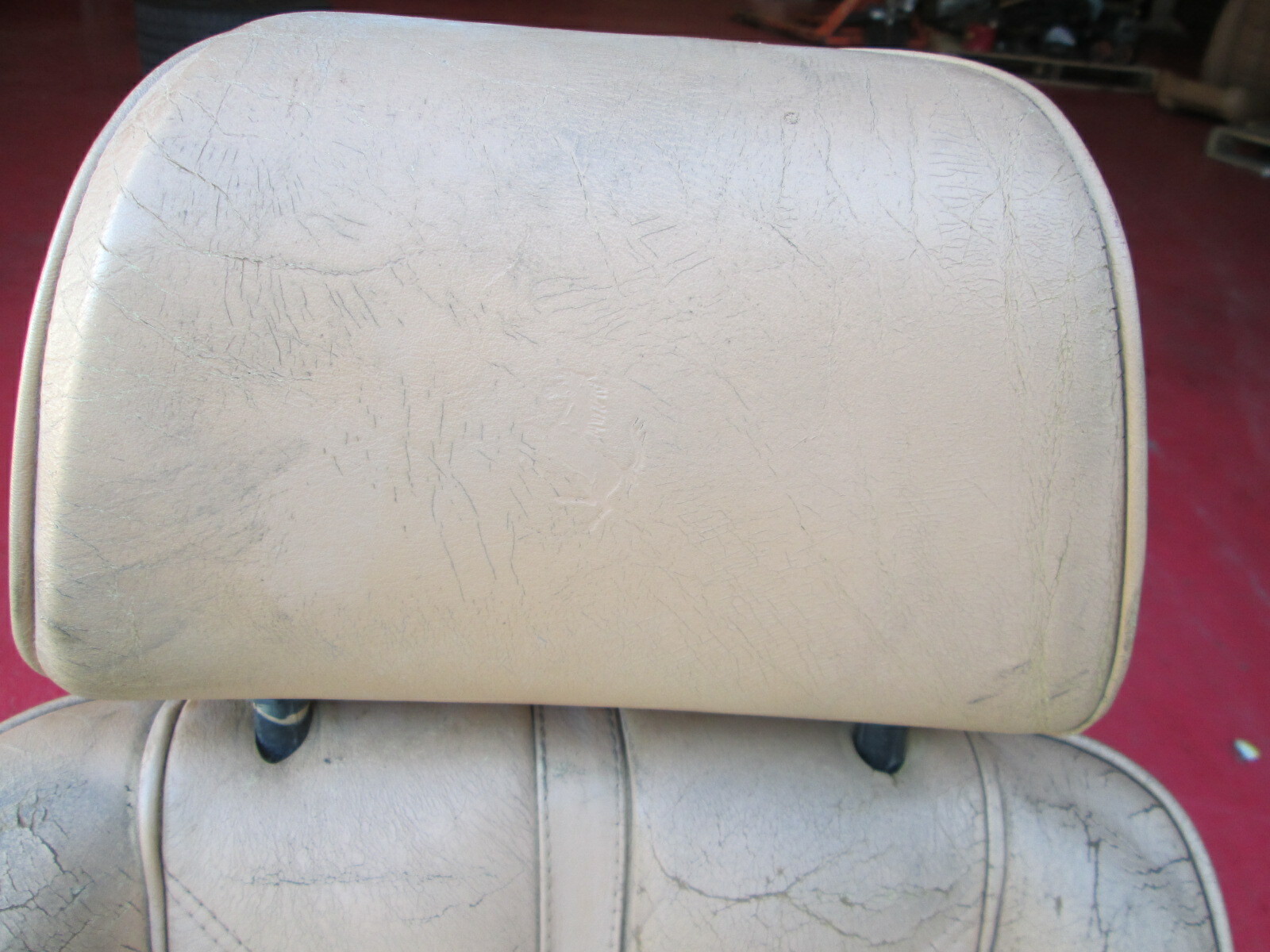 Ferrari 308 QV -  LH Seat - Beige - USED