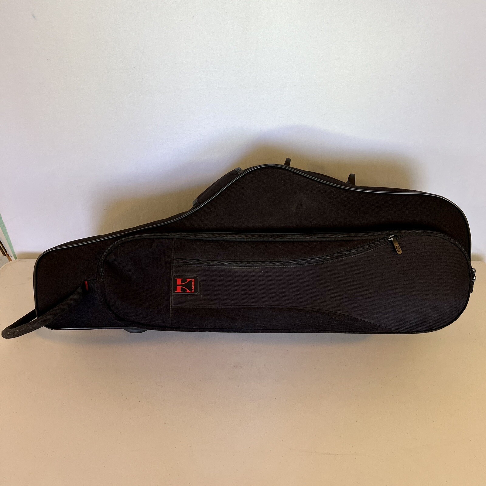 Kaces Lightweight Hardshell Tenor Saxophone Case Black Shoulder Straps