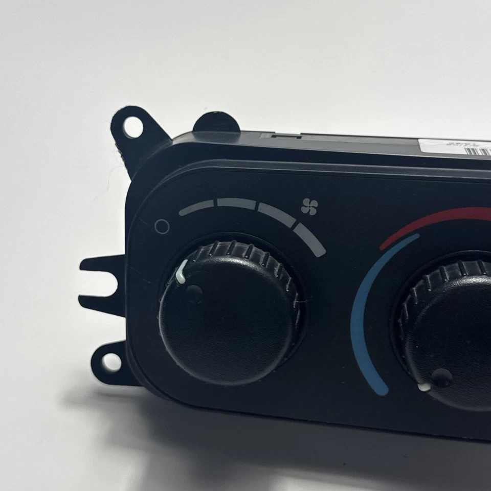 2001 - 2004 Dodge Dakota RAM AC aquecedor controle climático OEM P55056322AB - Imagem 2 de 4