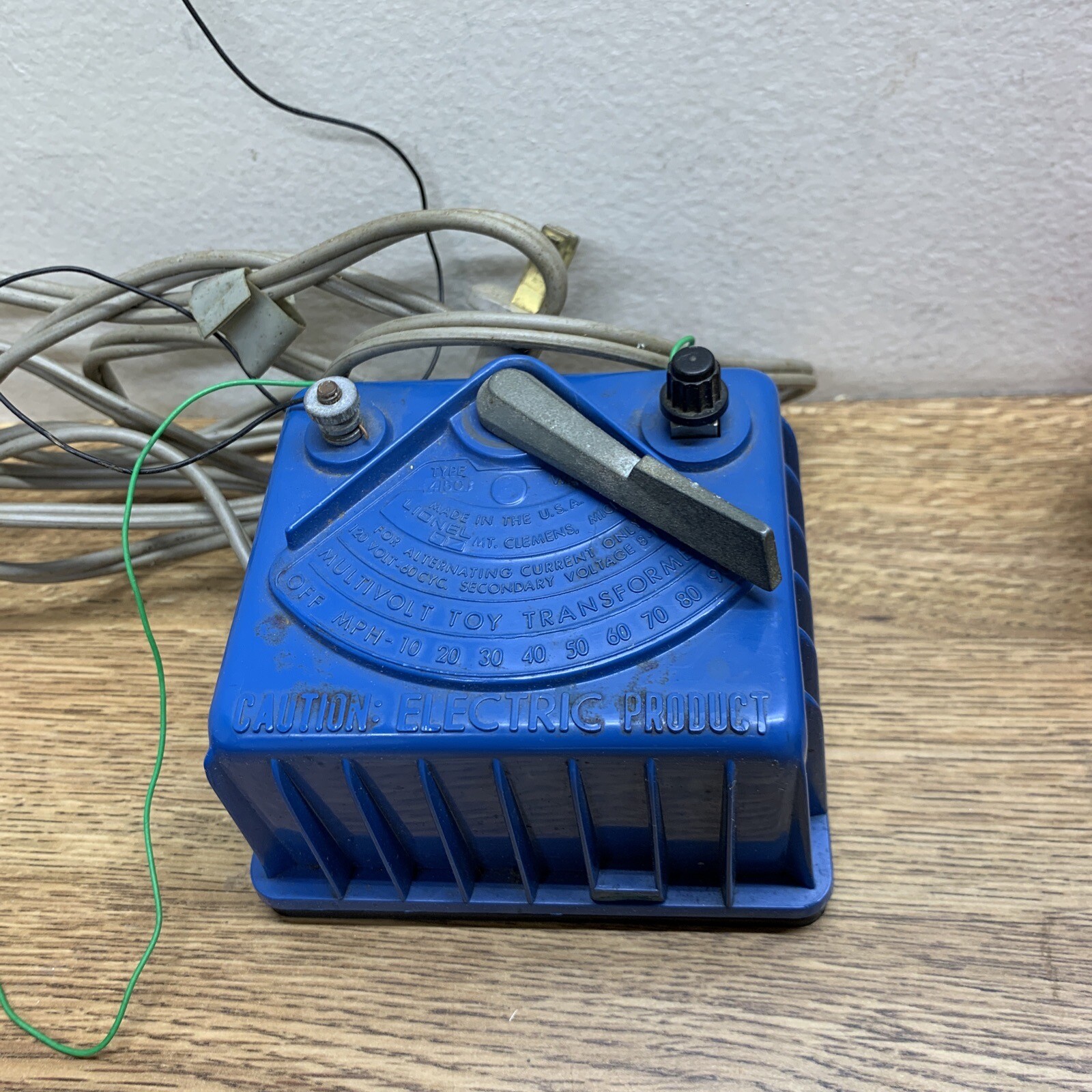 Lionel O Scale Model Train Set Southern Steam 8302 & 5 Freight Cars eBay