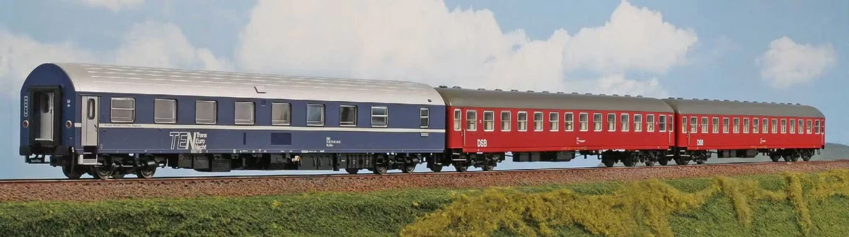 Train Miniature HO BLZ - 3 Voitures Voyageurs Saucisson - Vert Acier Embouti - 3 Rails - France 1948