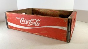 VINTAGE COCA COLA 1971 RED  WOOD CASE