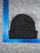 Dolgen Beanie Toque Women One Size Black Knit Acrylic Blend Sparkly Snow Ski