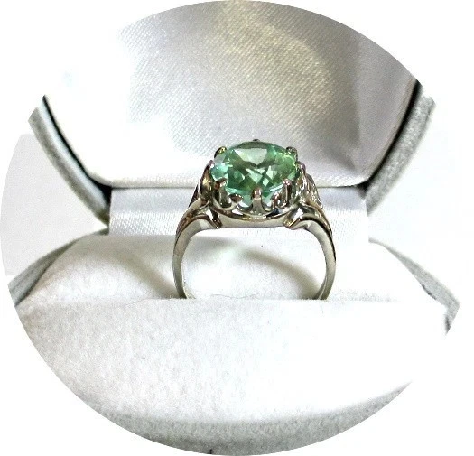 Bonito - Anillo ZAFIRO Montana Verde - Corte Ovalado - Oro Blanco 14K De Colección Foto 3 de 4