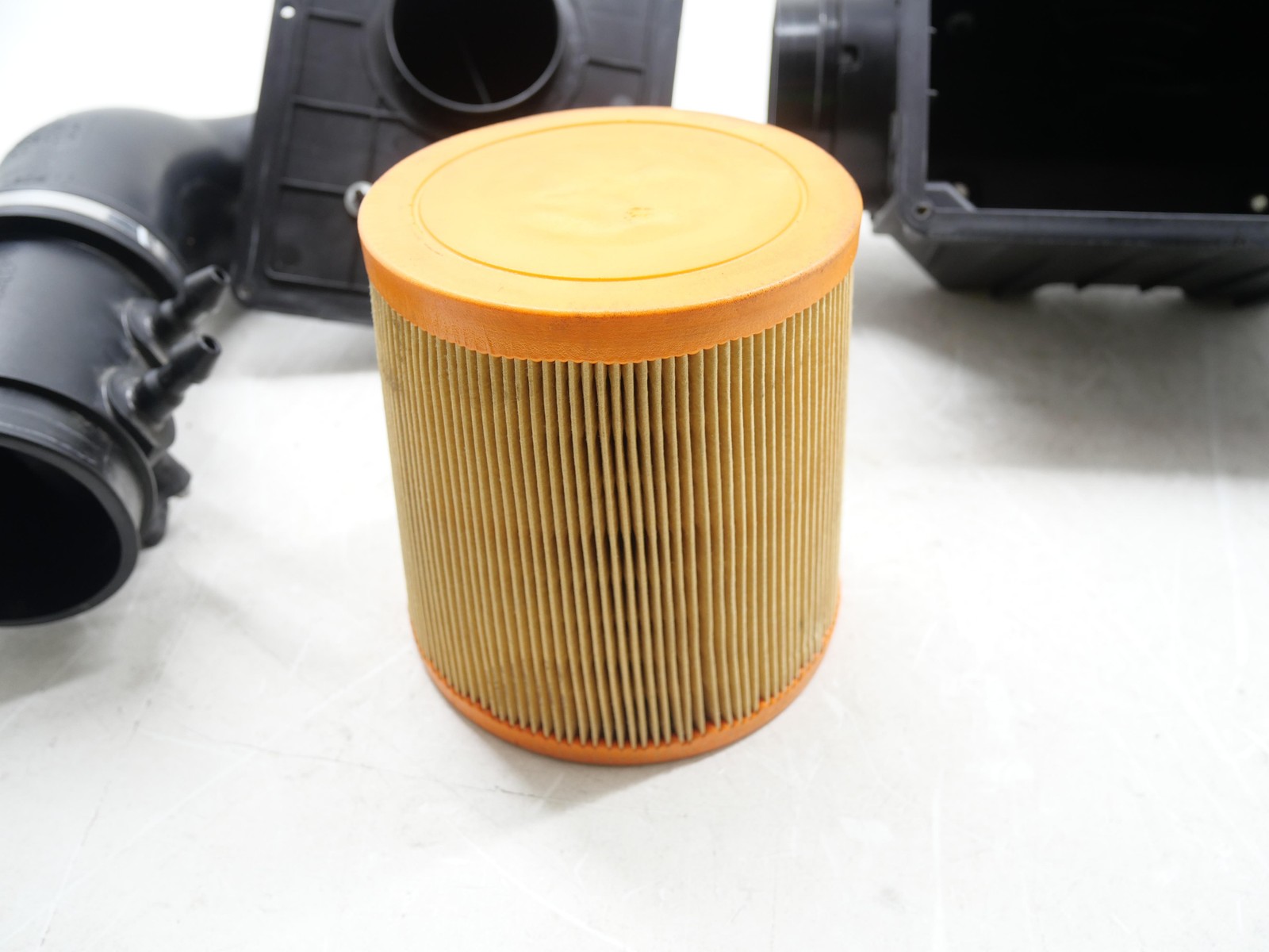 Used Passenger Right Air Intake Cleaner Filter Box MAF 2016-2021 McLaren 570 OEM