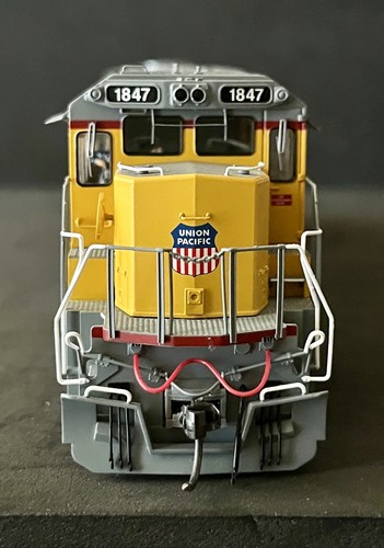 HO Atlas Master Gold Dash 8-40B UP Road # 1847 DCC Sound QSI Quantum Diesel | Zustand: Used