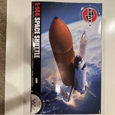 Airfix 1:144 Space Shuttle Gift Set Unassembled Kit w/ Stand A50120